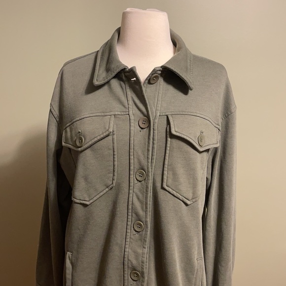 Women’s Size Small Avec Les Filles Olive Green Shirt Jacket Button Up Shacket - Picture 5 of 8